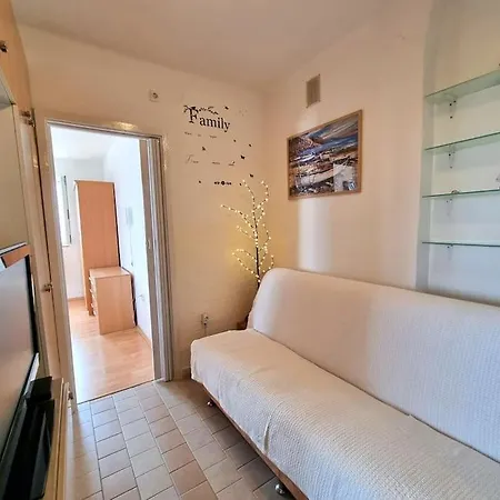 Luka דירה רייקה